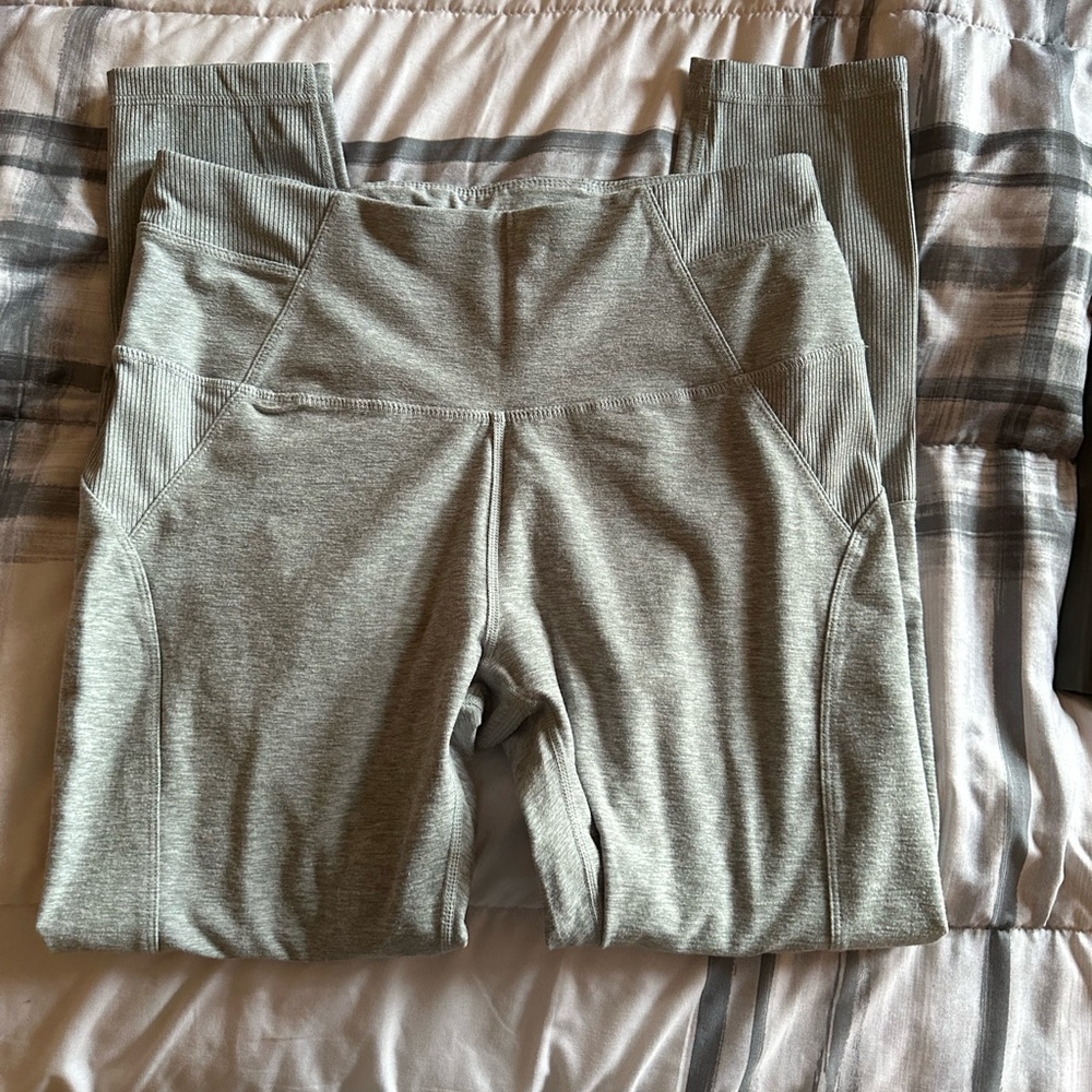 Leggings. Size M